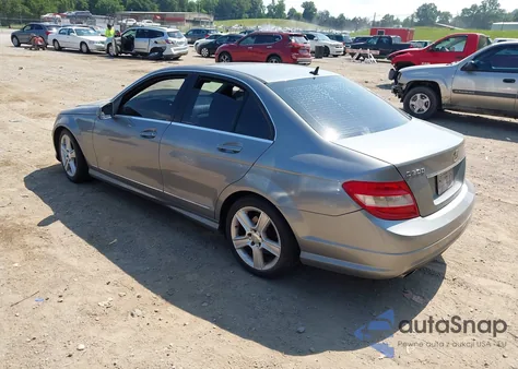 2011 Mercedes-Benz C 300 Luxury 4Matic/Sport 4Matic из США, поврежденный, VIN WDDGF8BB8BR146743